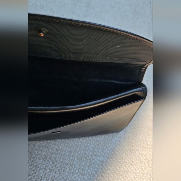 Vintage Givenchy Luxury Black Leather Bifold Wall Gv3 Collection - Picture 13 of 14